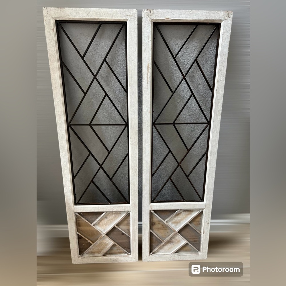 ASHLY Furniture WALL DECOR , Very good condition, 35*1.5*120